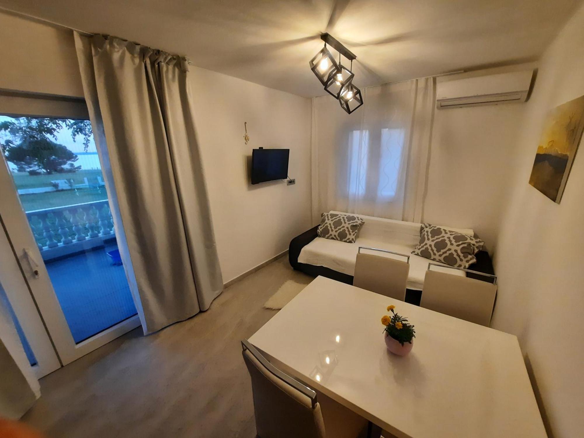 Josip Apartment Nin